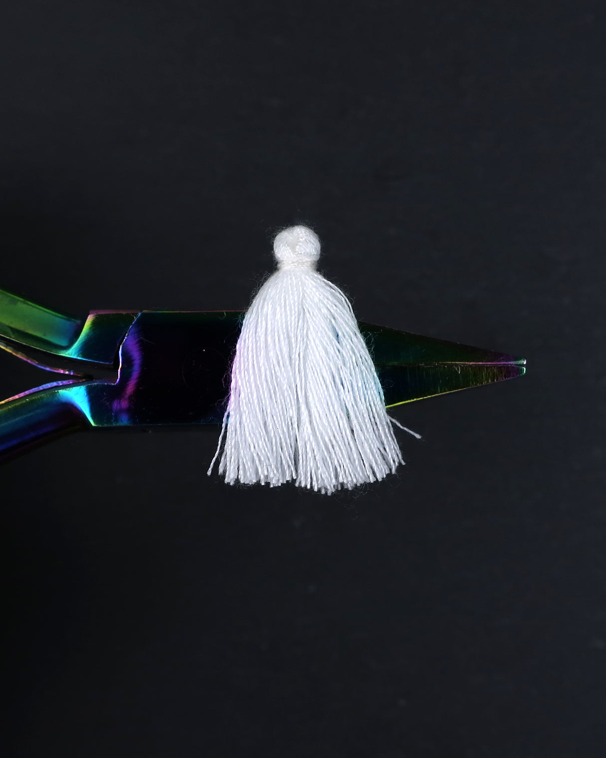 Mini White Tassels • 10 pack