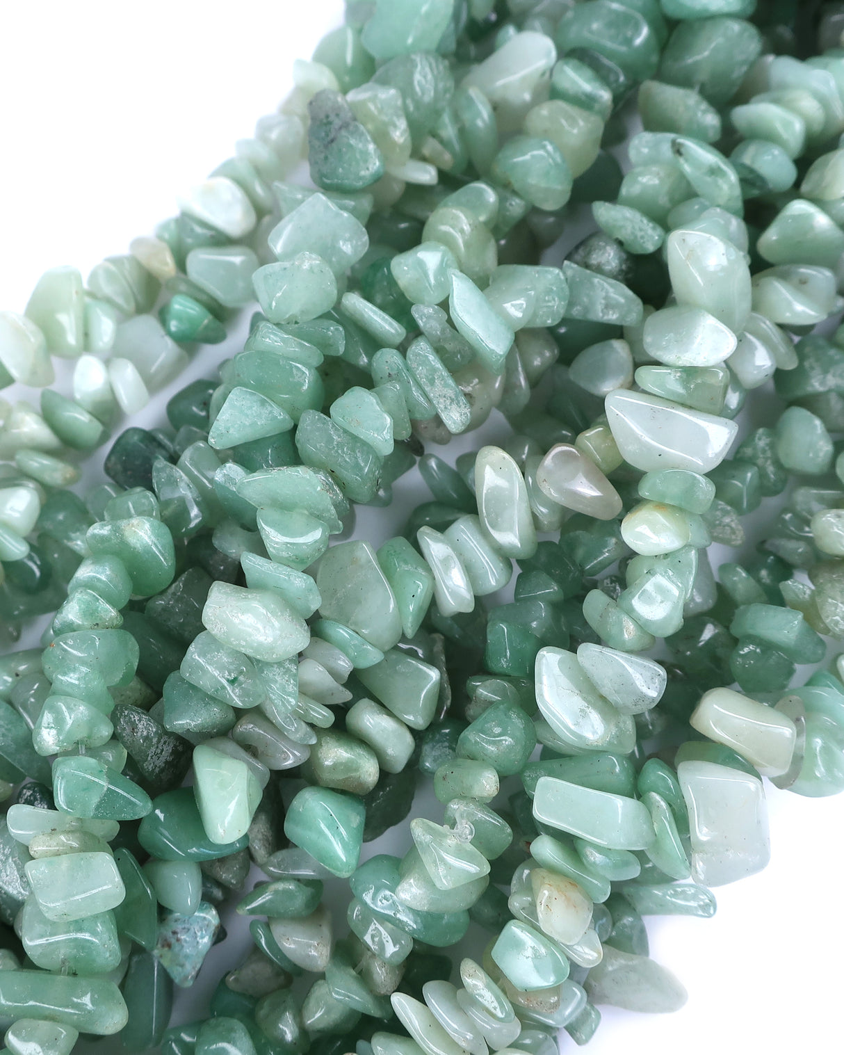 Medium Green Aventurine Chip Beads · 30" strand